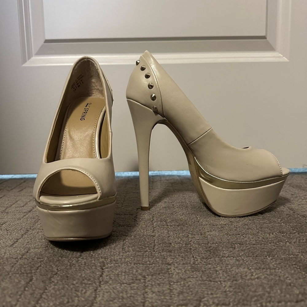 Studded 5 Inch Peep Toe Heels Call It Spring Size 7.5 Nude Never Worn